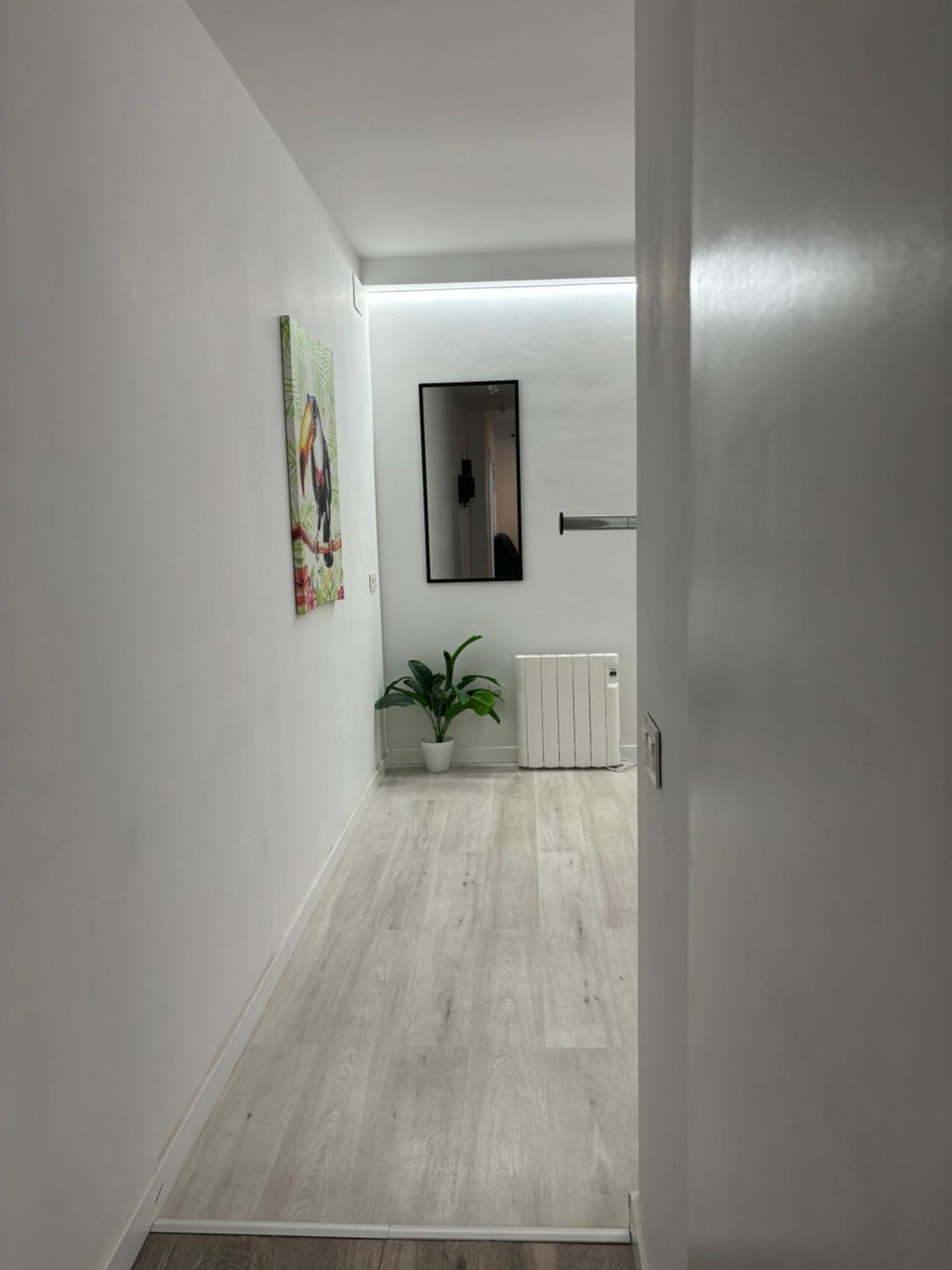 Apartamento Blanco Y Negro En El Centro Аликанте Экстерьер фото