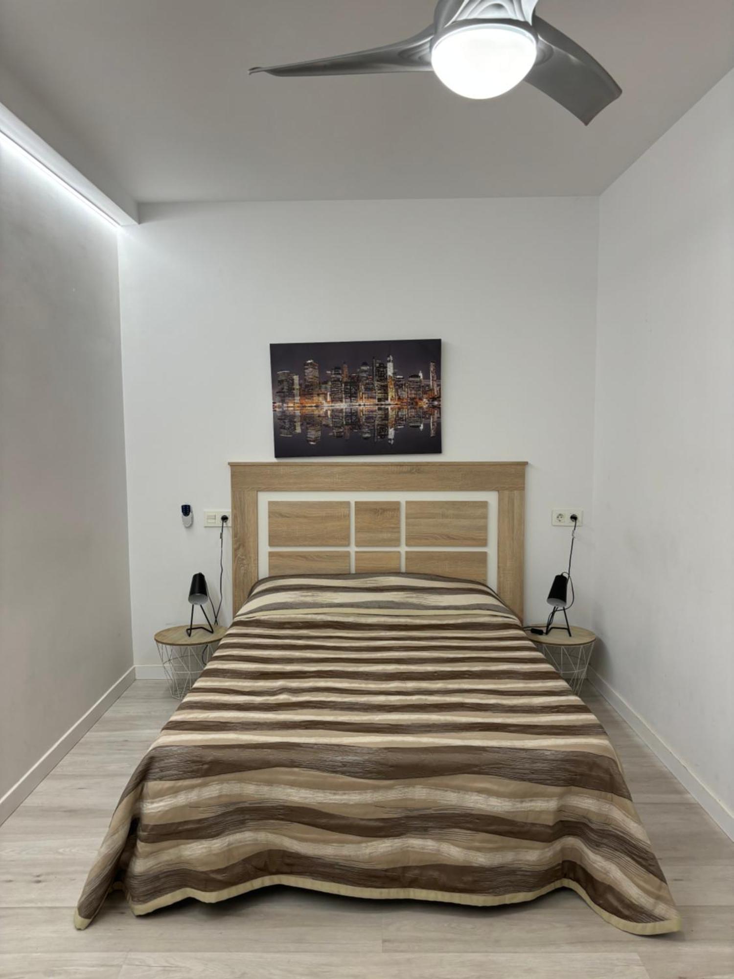 Apartamento Blanco Y Negro En El Centro Аликанте Экстерьер фото